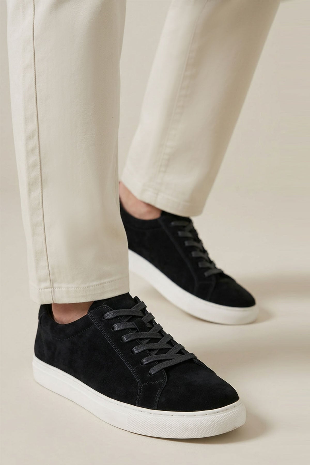 MEN SUEDE TRAINERS