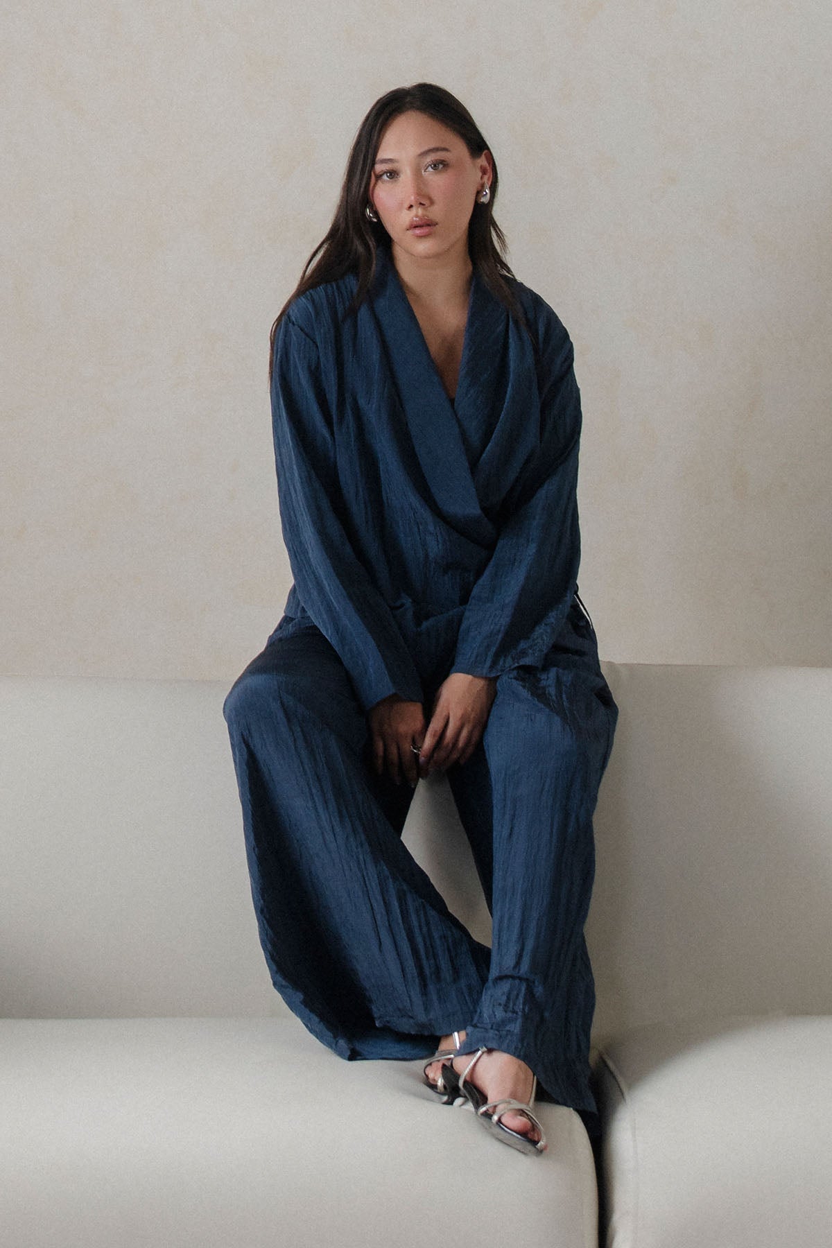TEXTURED WRAP SHIRT