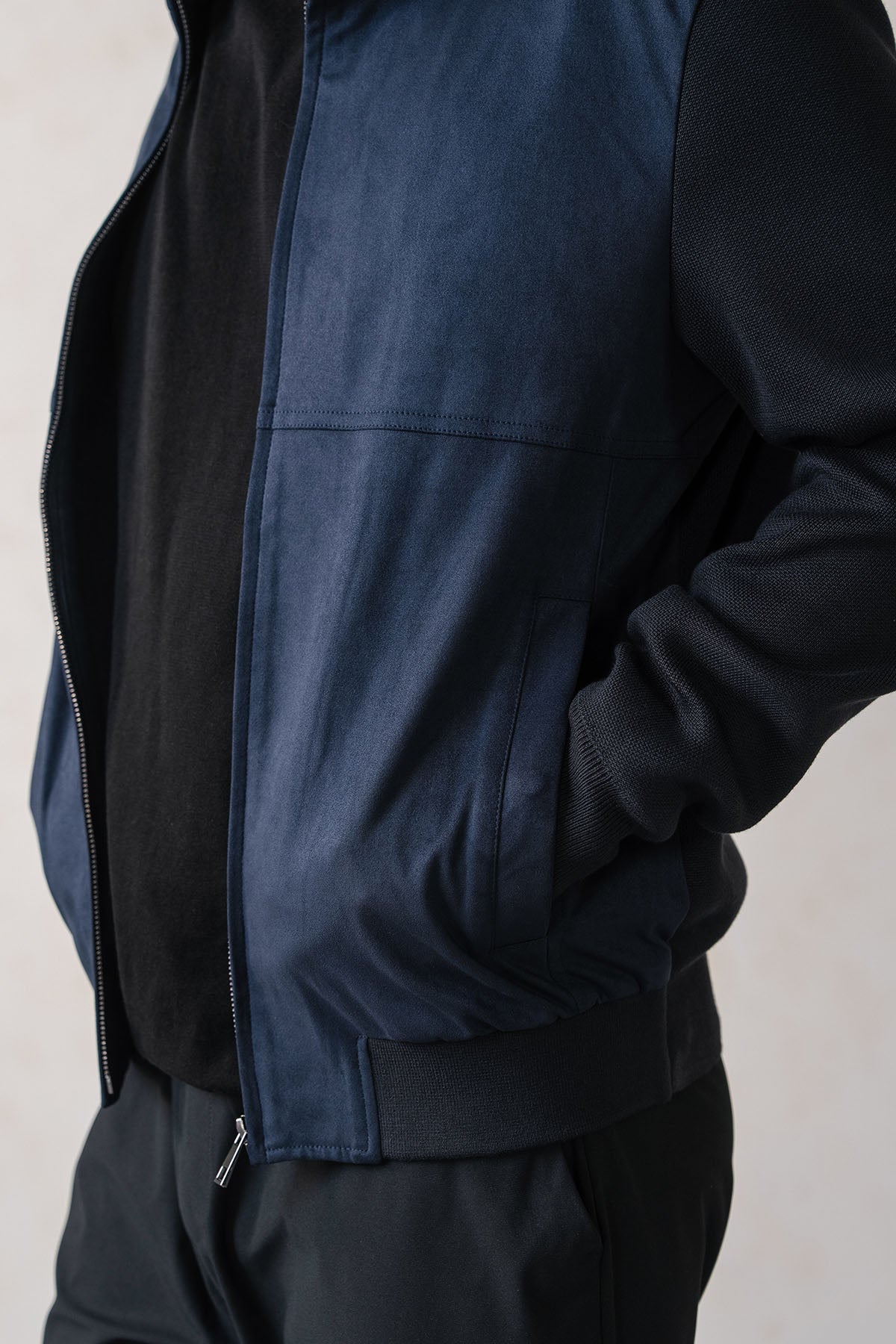CLASSIC ZIP-UP JACKET