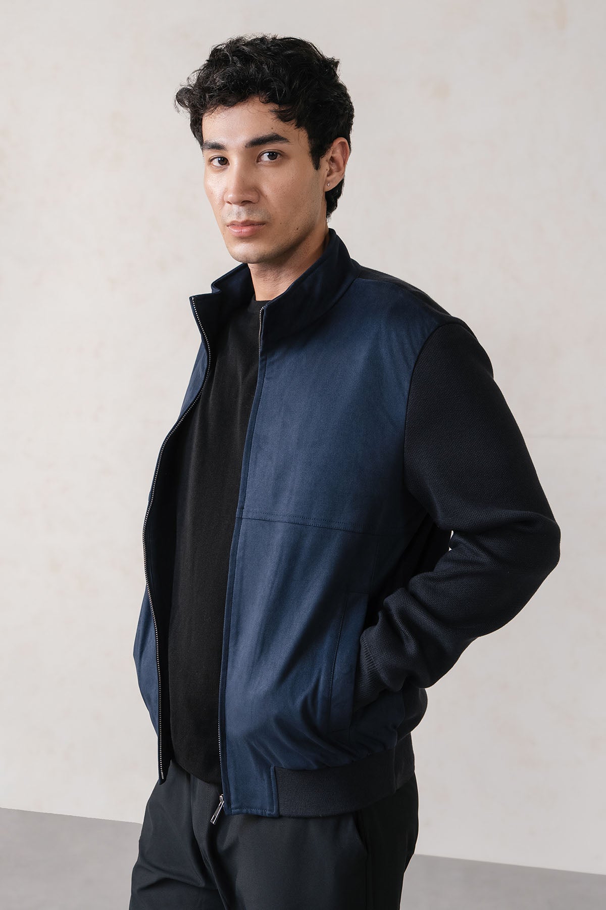 CLASSIC ZIP-UP JACKET
