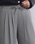 ACTIVE PLEATED PANTS