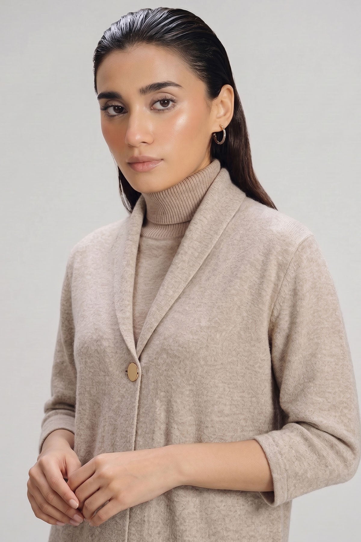 COLLARED KNIT CARDIGAN