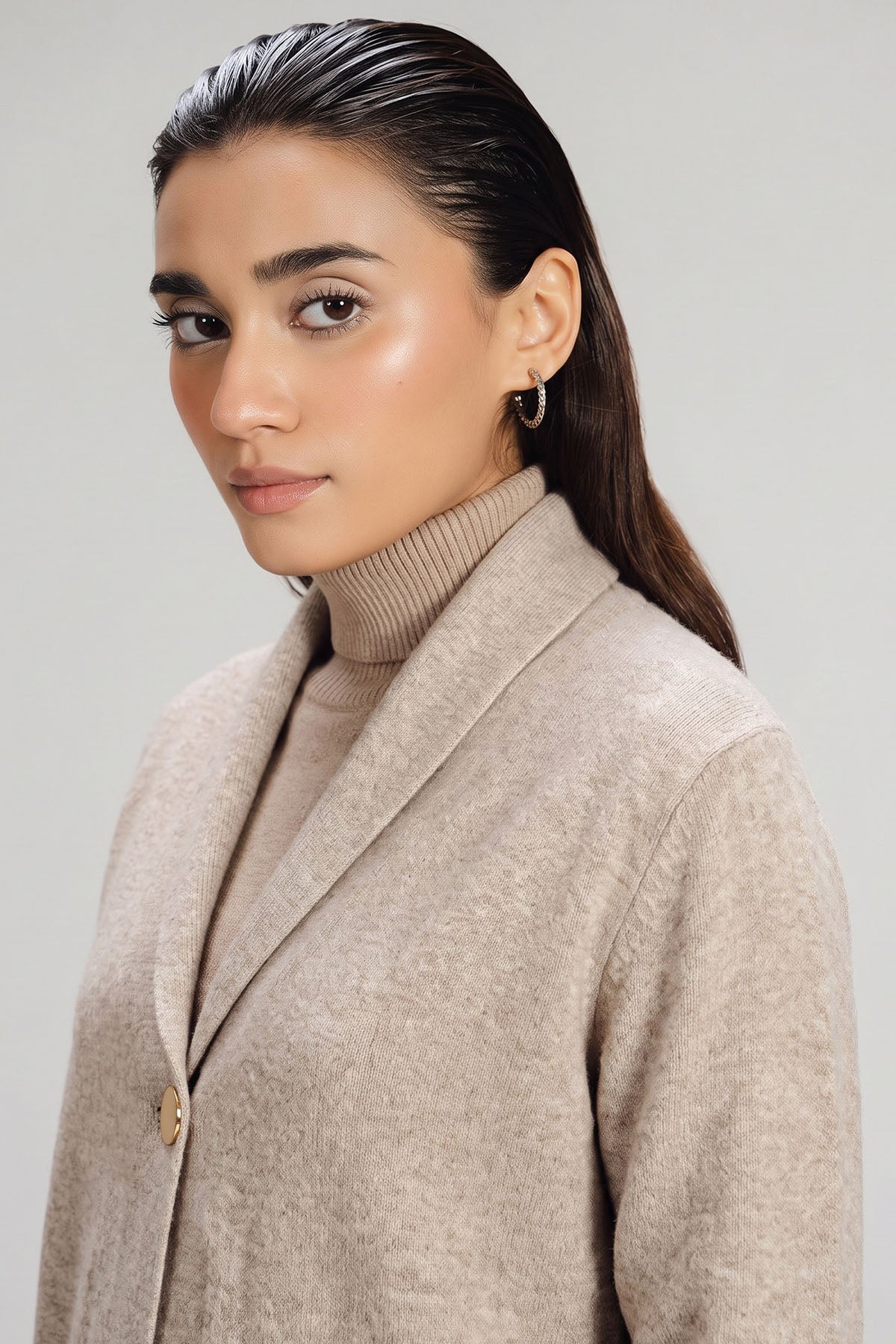 COLLARED KNIT CARDIGAN