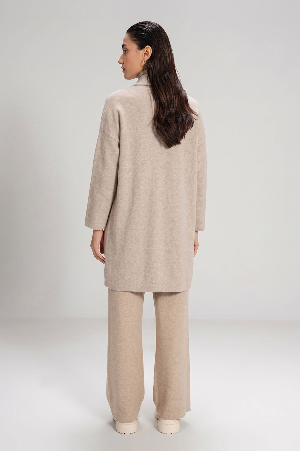 COLLARED KNIT CARDIGAN