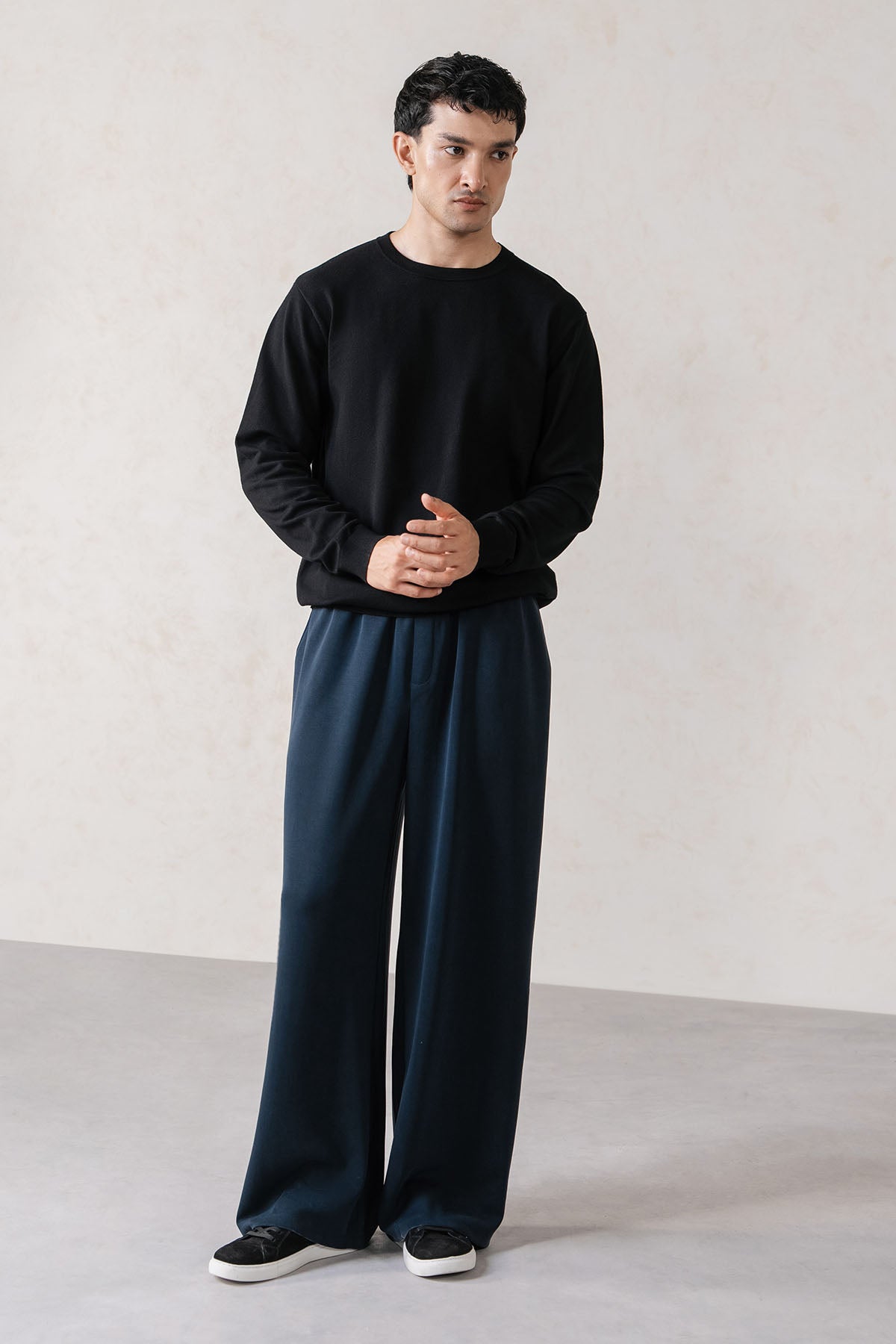 REFINED CREWNECK SWEATER