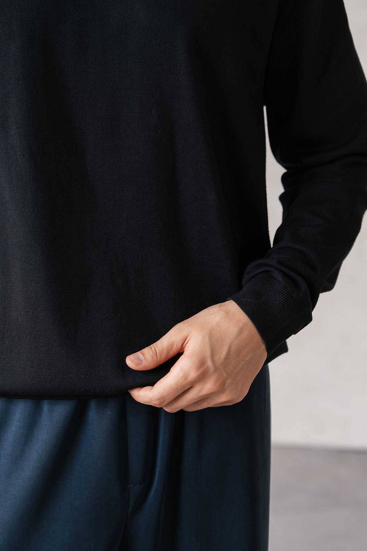 REFINED CREWNECK SWEATER