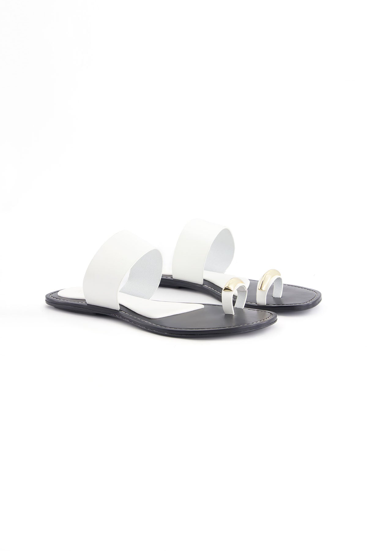 TOE RING FLAT SANDALS