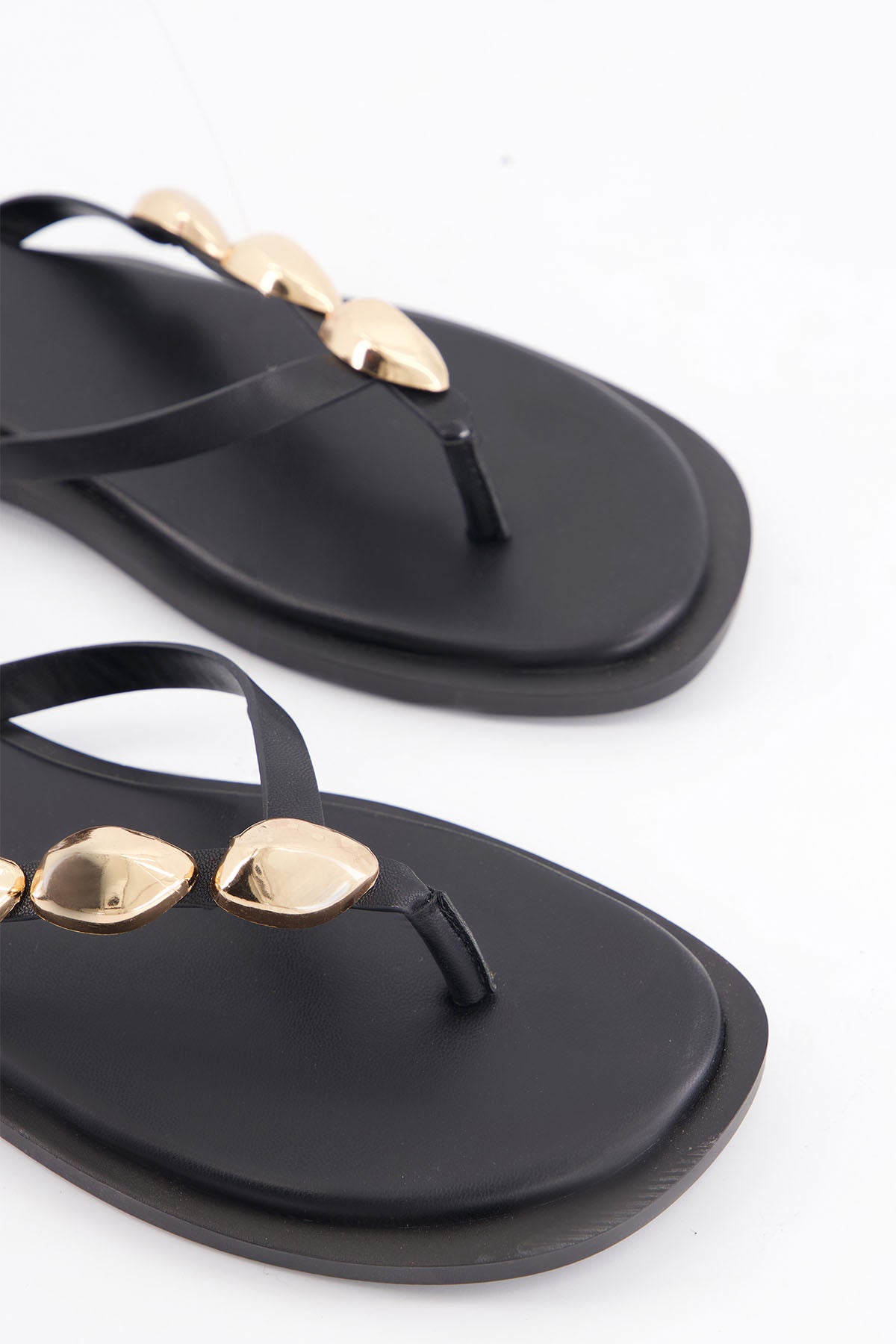 CHAIN STRAP SANDALS