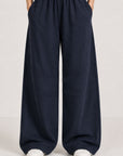 RELAXED BARREL LEG TROUSER