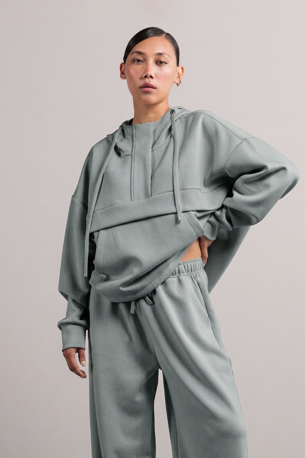 PULLOVER HOODIE CLOUDLUX LIGHT