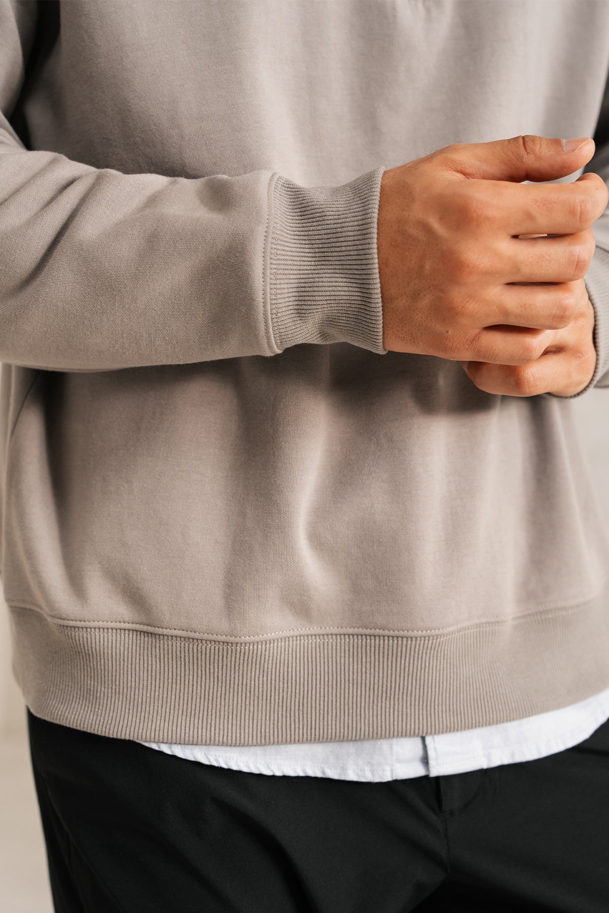 QUARTER ZIP BOXY FIT SWEATSHIRT