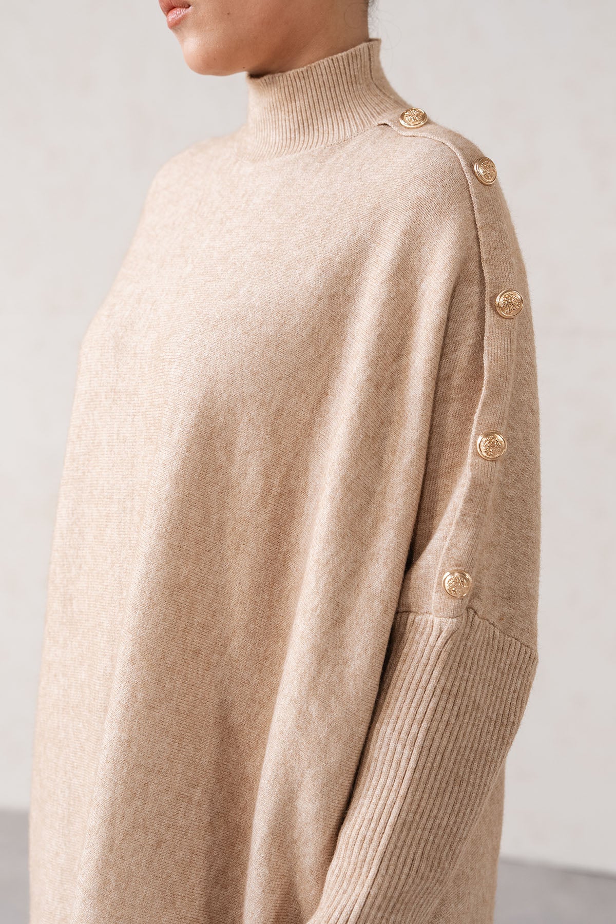 MOCKNECK OVERSIZED SWEATER