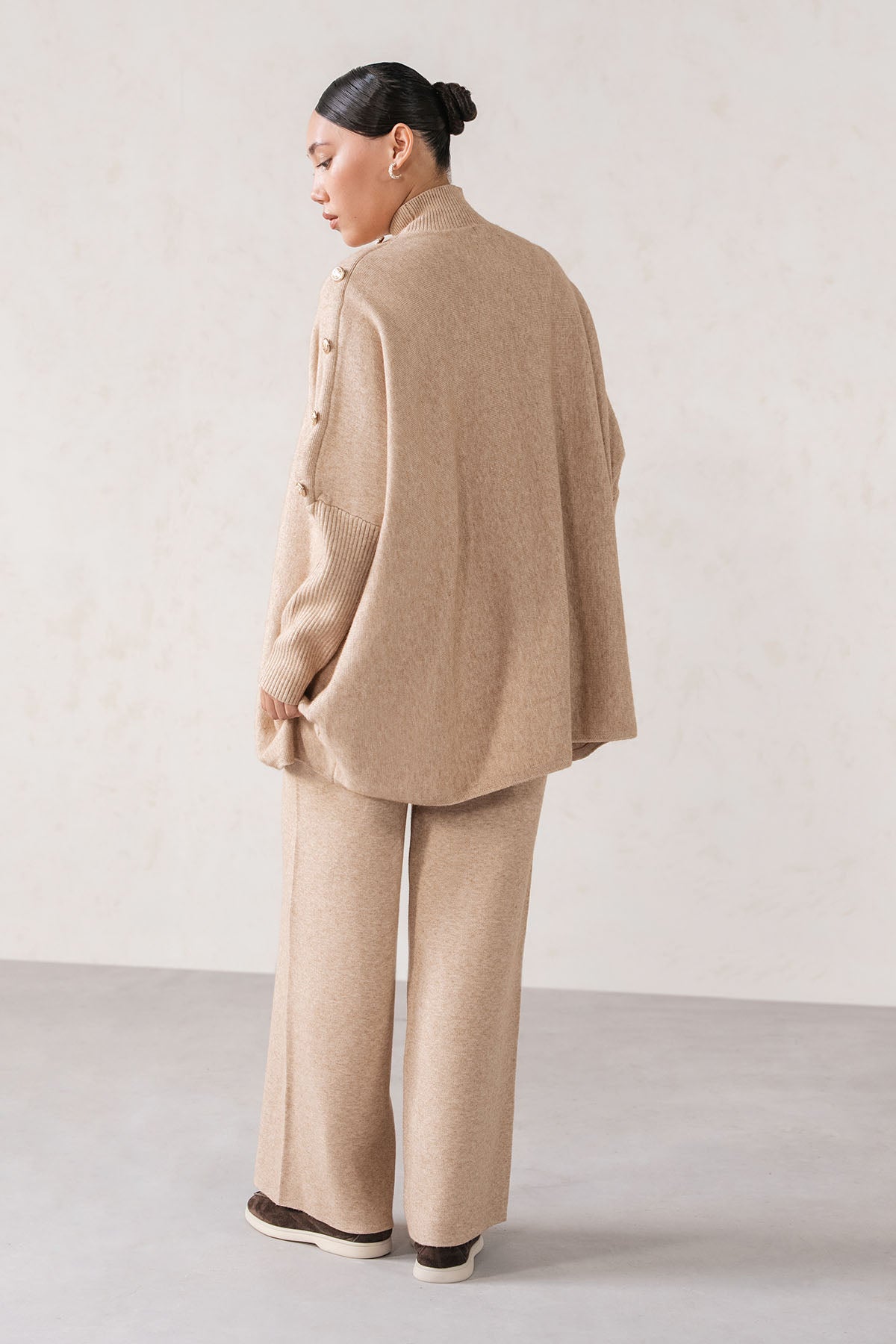 MOCKNECK OVERSIZED SWEATER