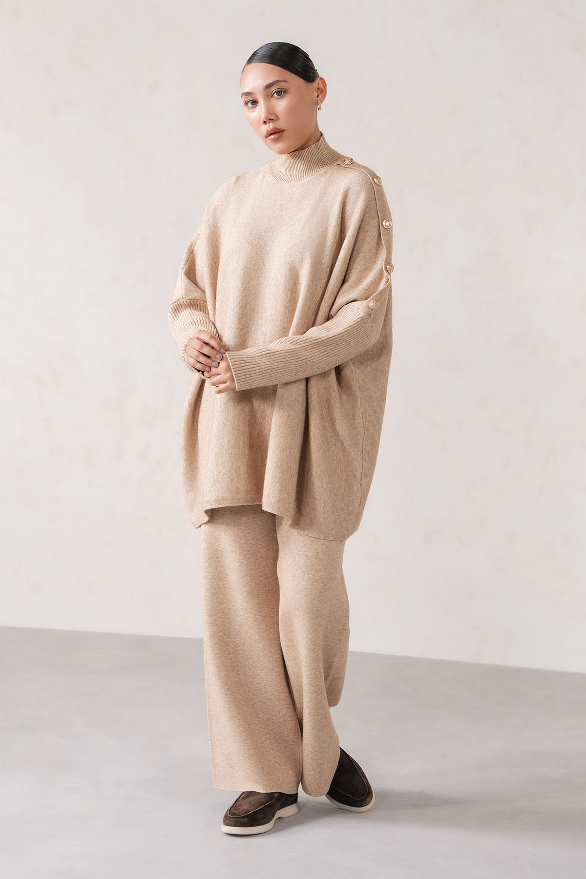 MOCKNECK OVERSIZED SWEATER