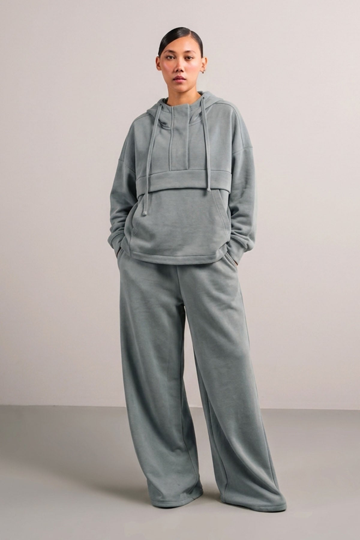 PULLOVER HOODIE CLOUDLUX LIGHT