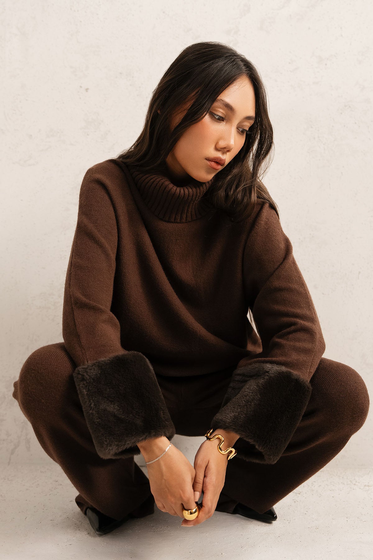 HIGH-NECK RIBBED KNIT SET