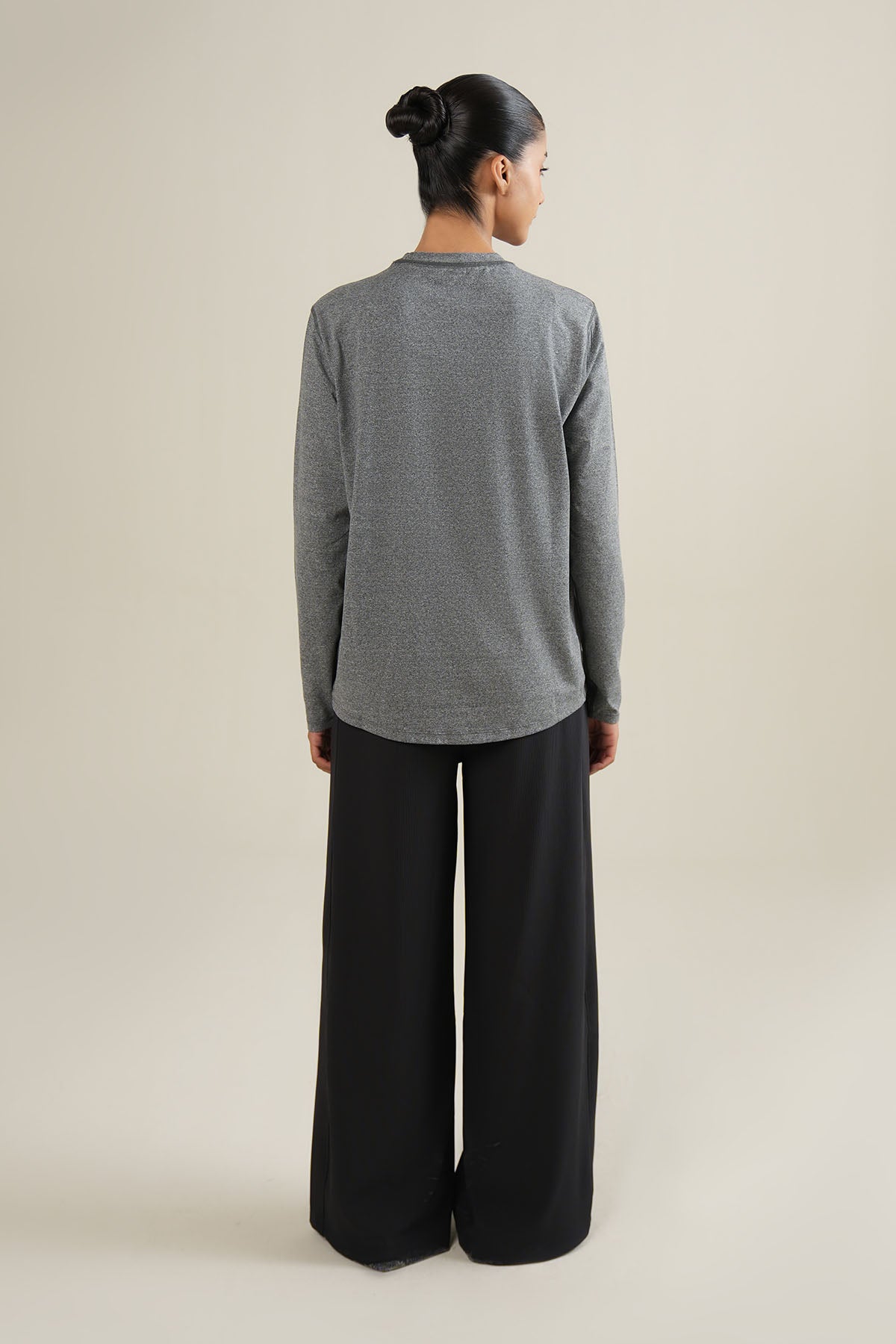 WOMEN TRAINING LONG SLEEVES CREW NECK