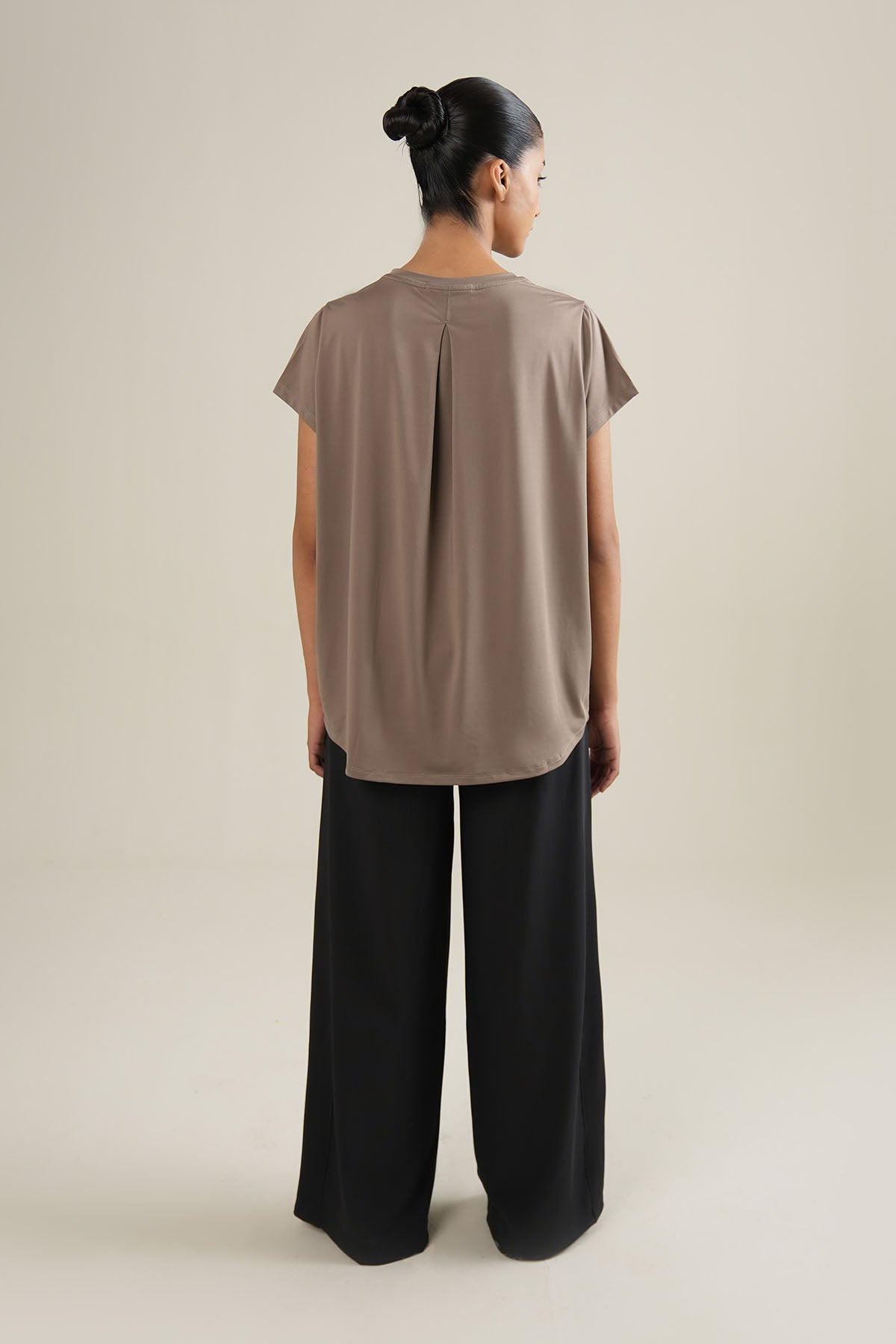 WOMEN STUDIO EASE TEE