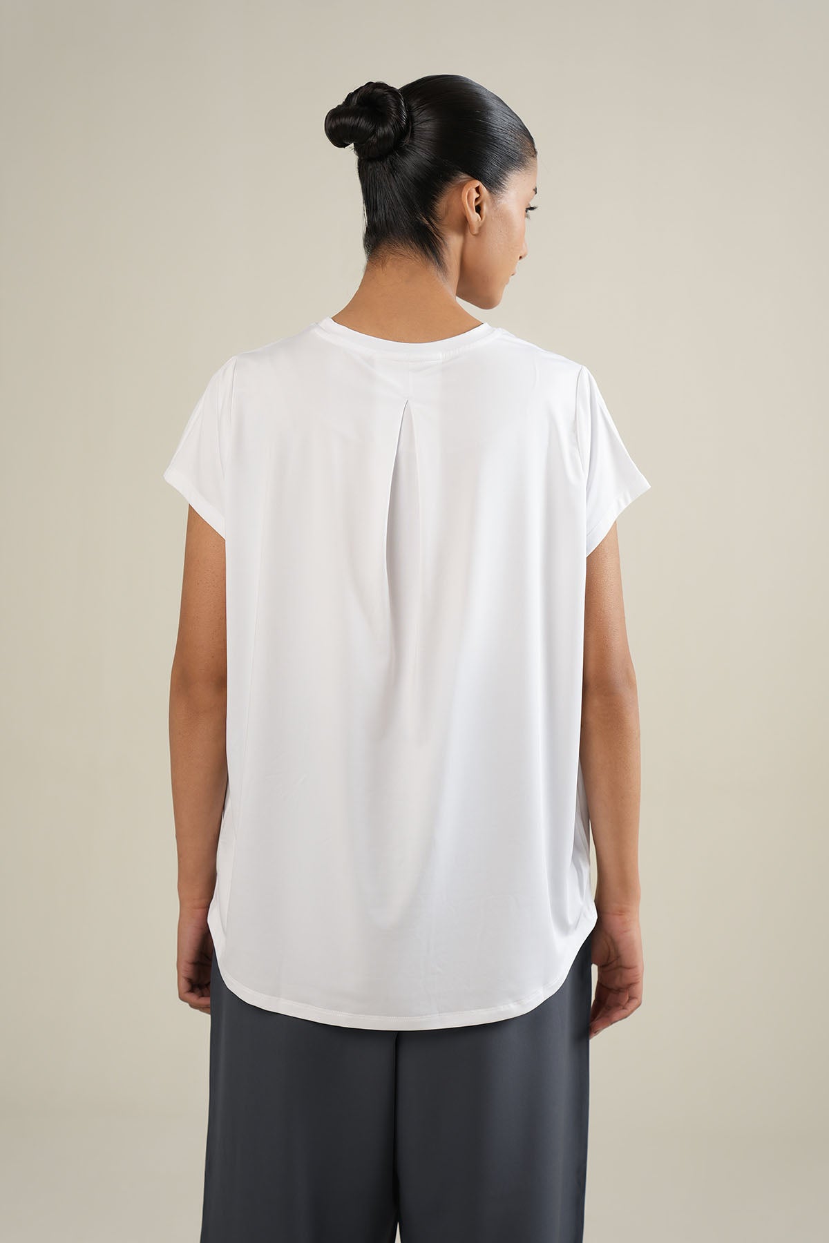 WOMEN STUDIO EASE TEE