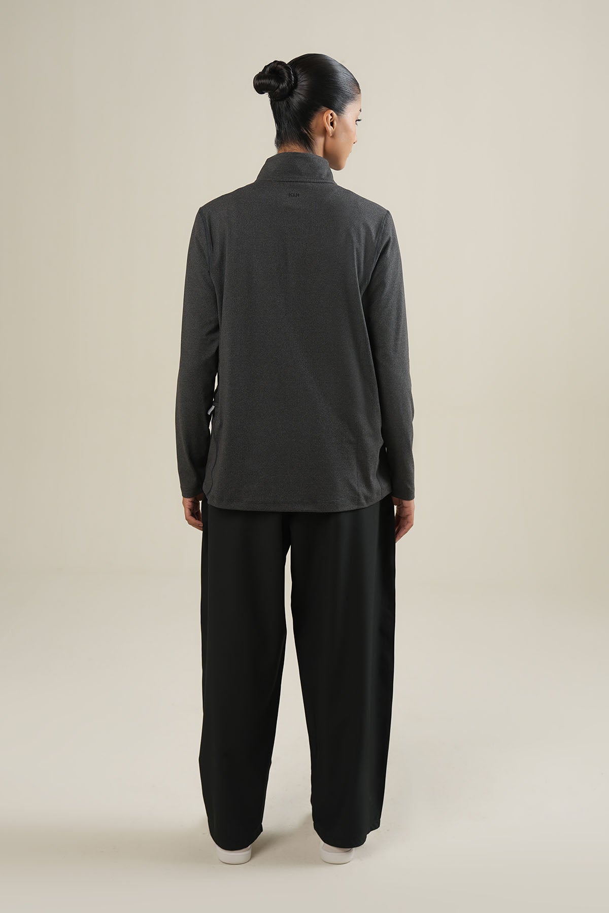 WOMEN TRAINING QUARTER ZIPPER