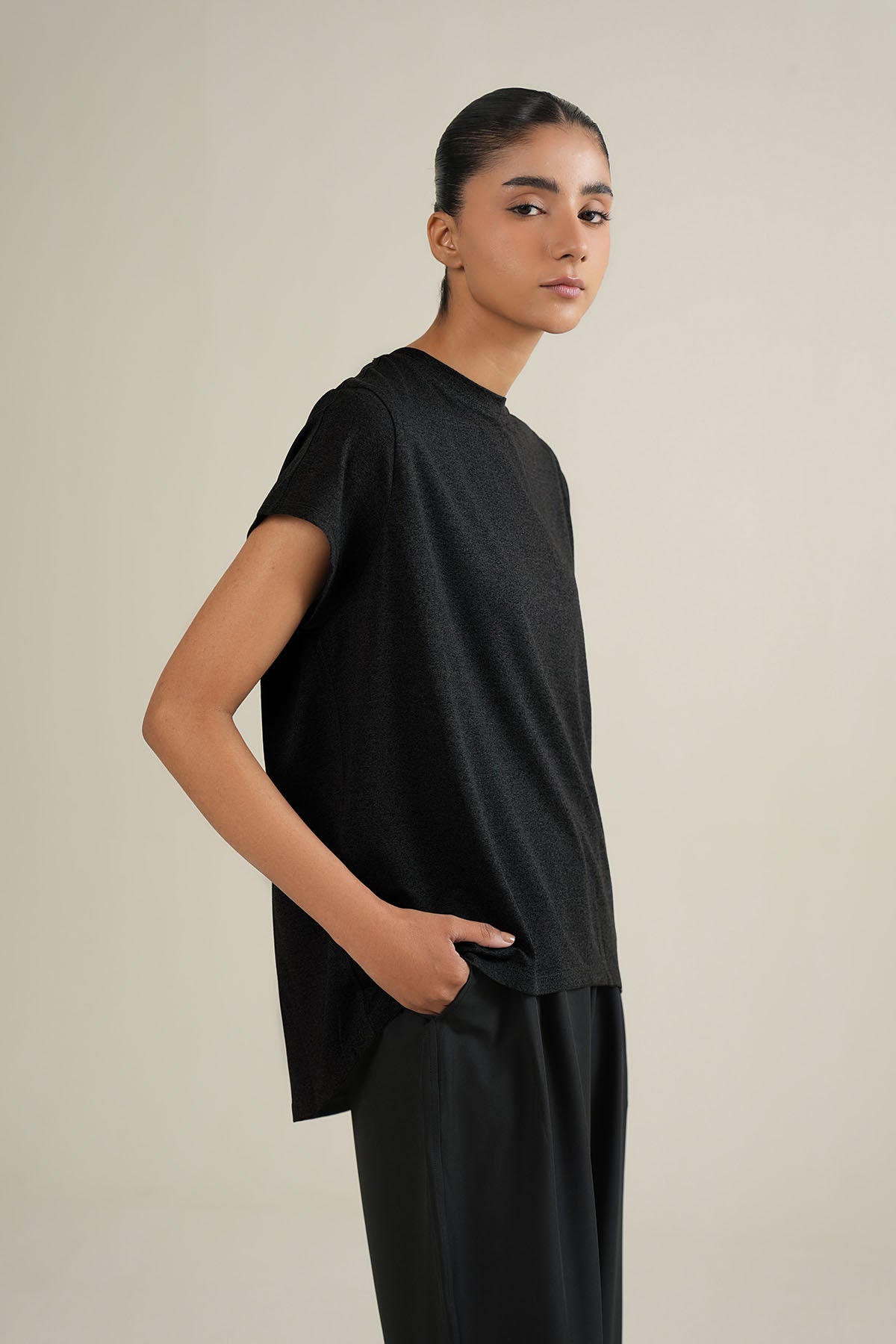 WOMEN STUDIO EASE TEE