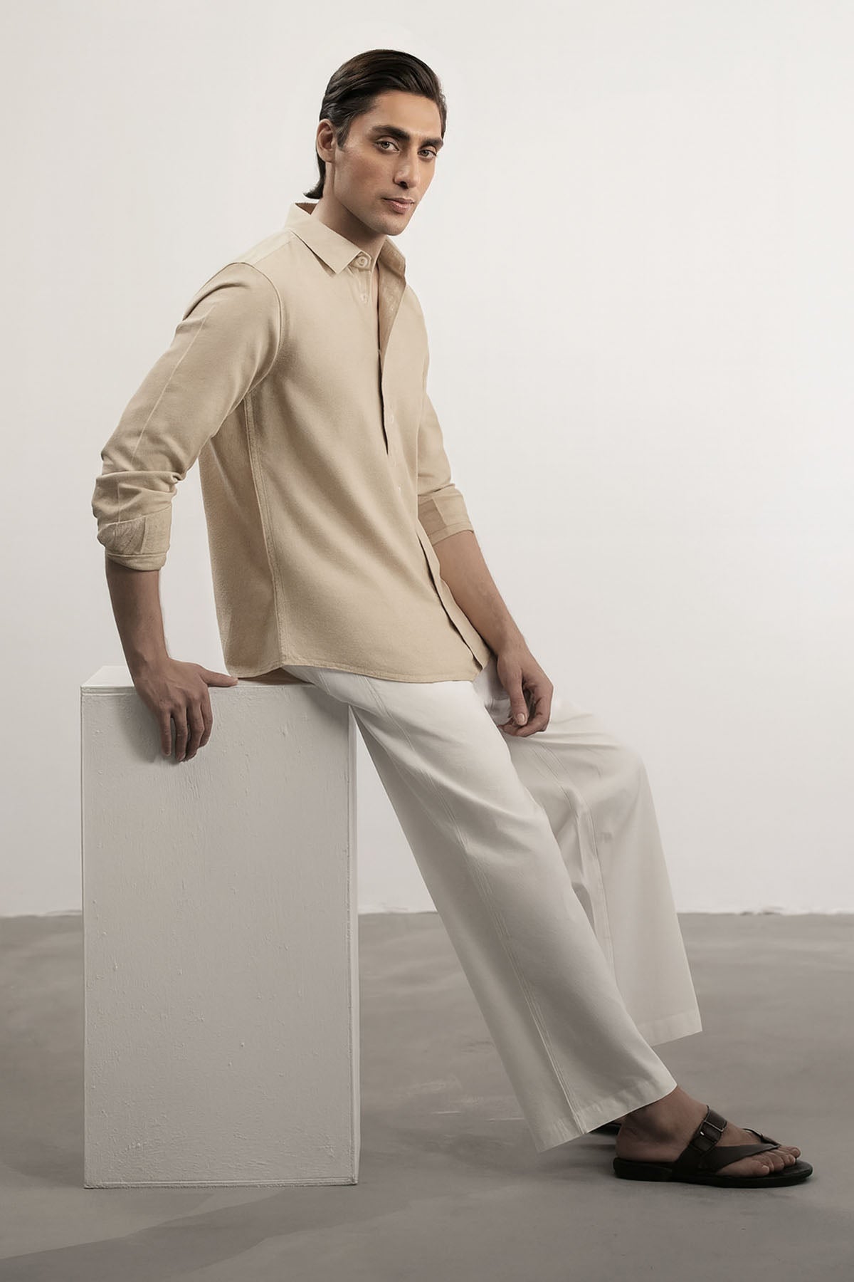CLASSIC LINEN SHIRT