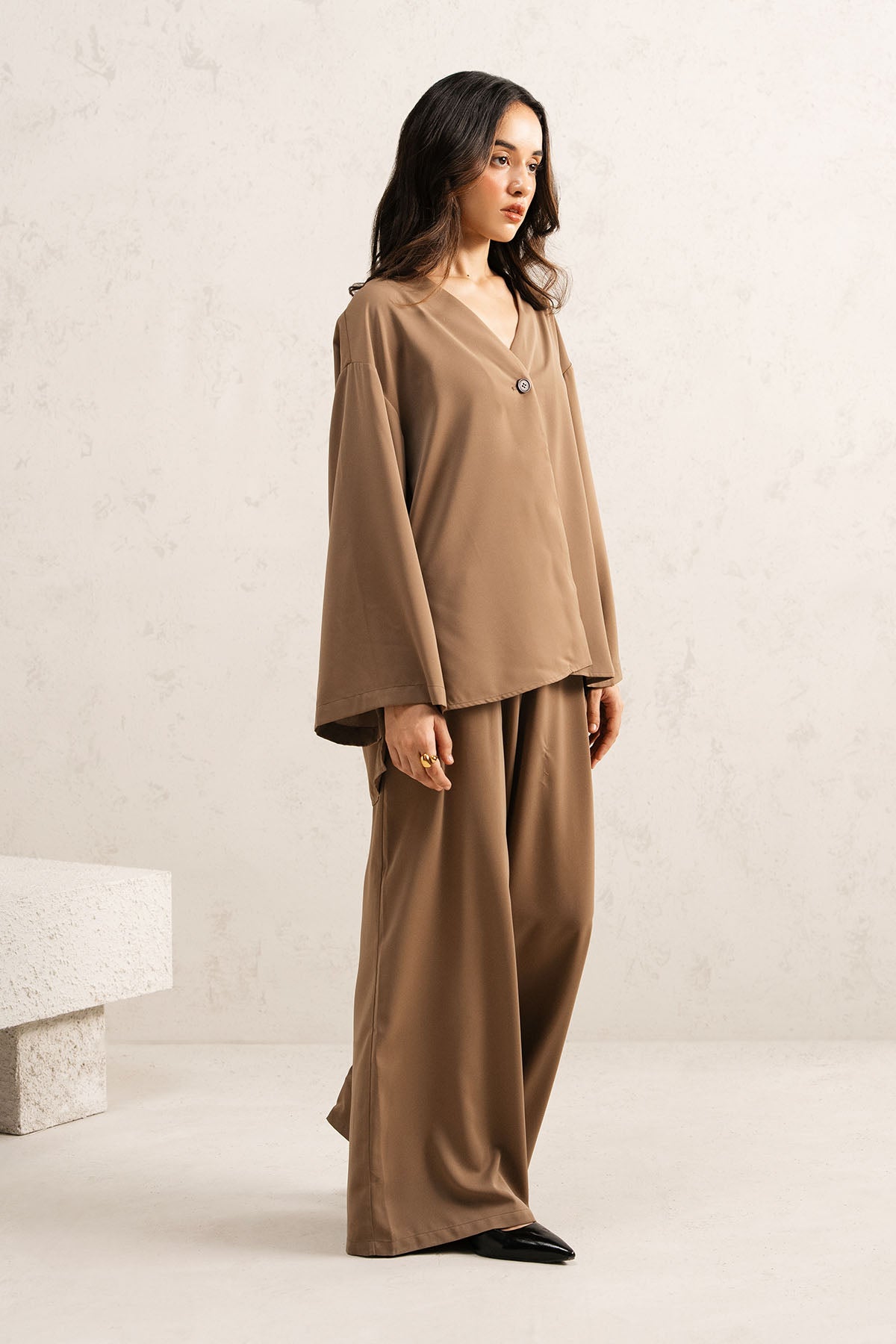 SOFT DRAPE POLY KNIT TOP