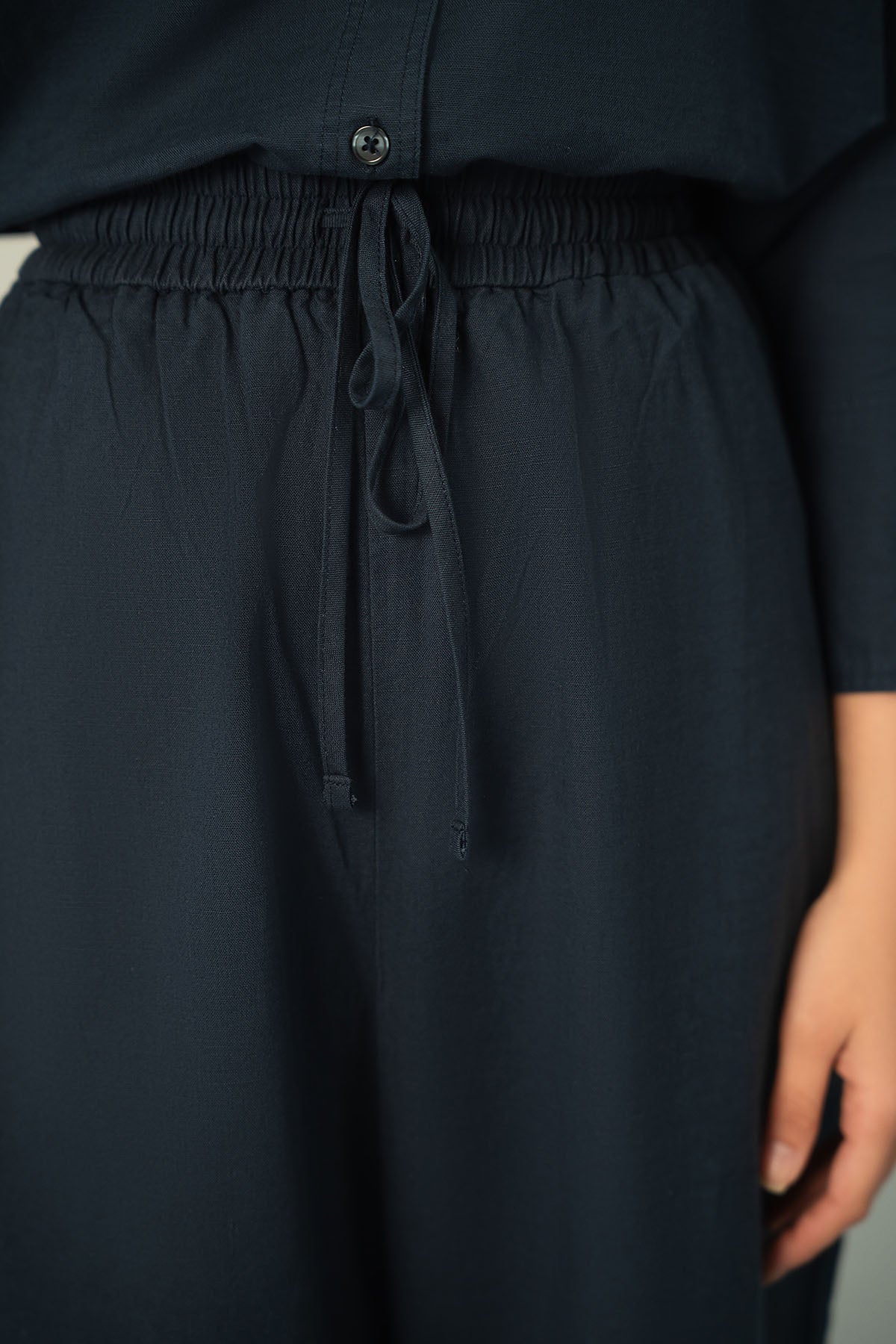 RELAXED LINEN PANTS