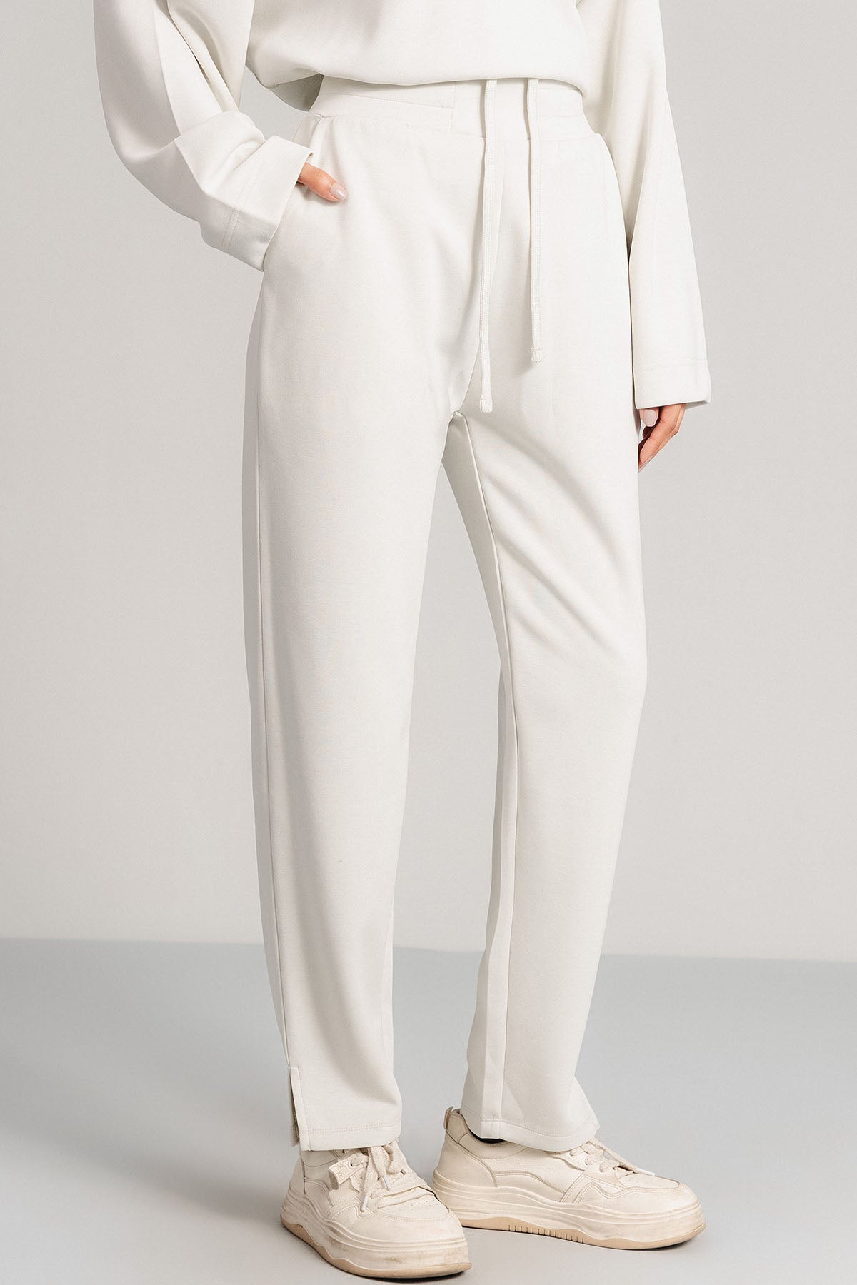 STRAIGHT PANTS CLOUDLUX LIGHT